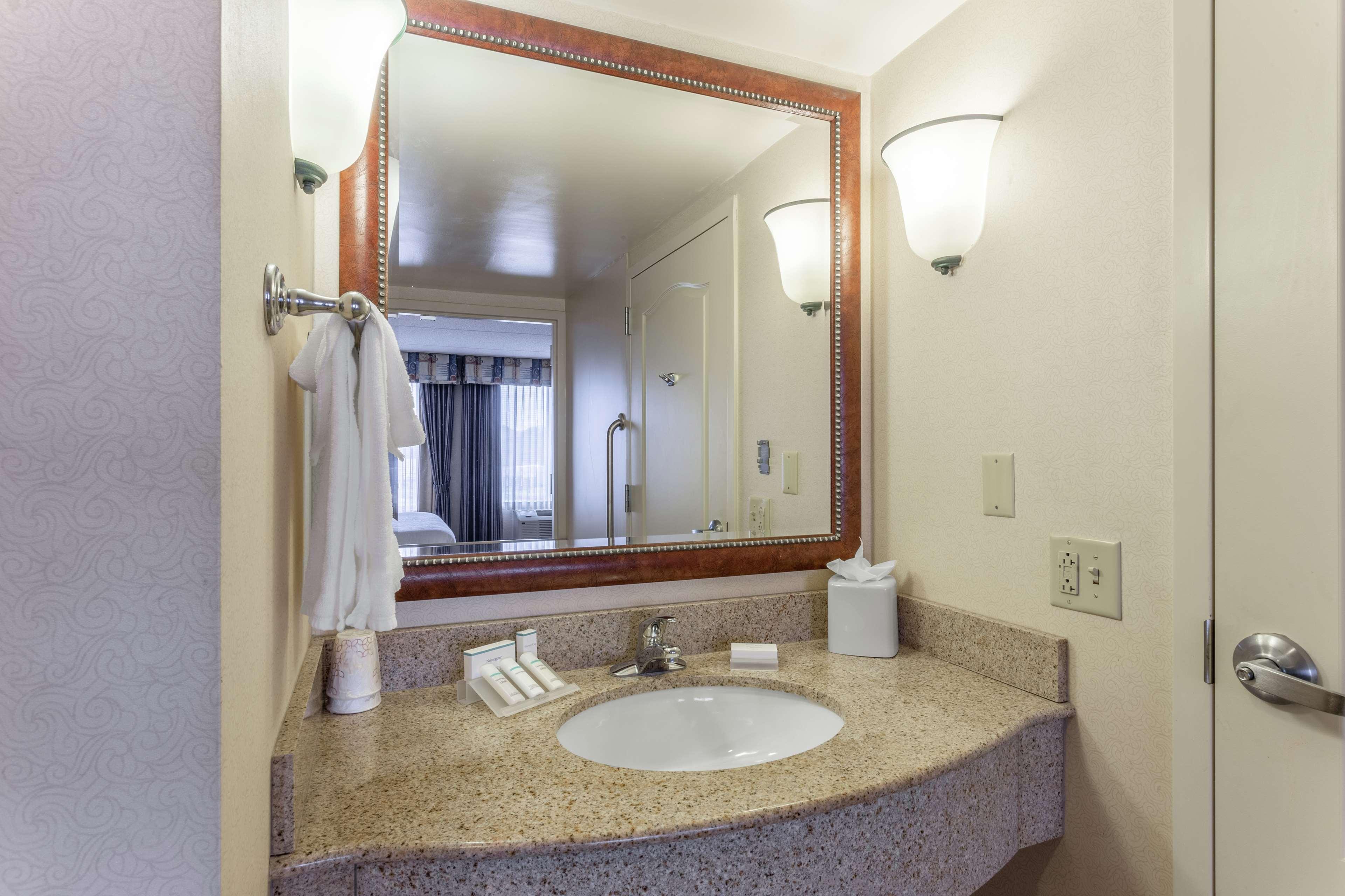 Hilton Garden Inn Richmond South/Southpark Colonial Heights Exterior foto